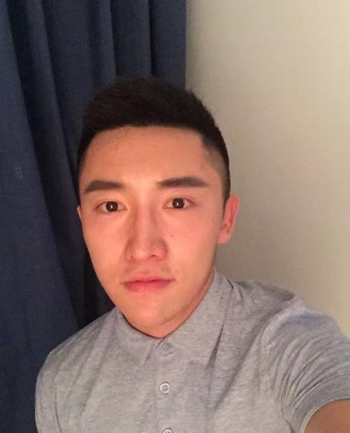灰太狼的第一张照片--山东中老年相亲网