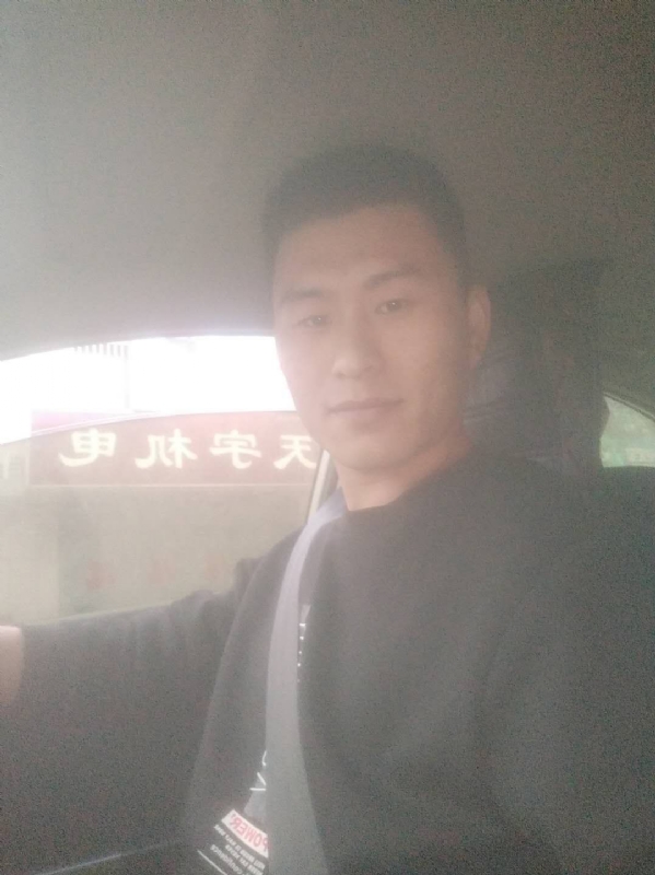 老鼠爱上猫的第一张照片--山东中老年相亲网