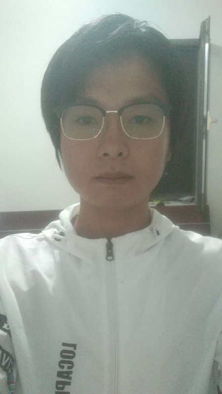 轻吻的第一张照片--山东中老年相亲网